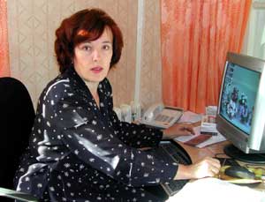Валентина Магда на своём рабочем месте. 2004 год.