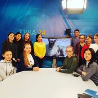 Вслед за тувинскими оленями отправились кызыльские слушатели школы межэтнической журналистики благодаря телеканалу «Тува 24»
